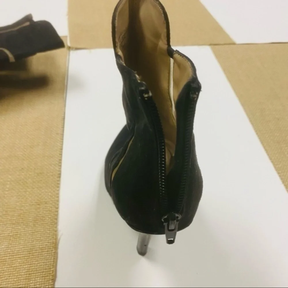 JustFab Black Suede Mireille Casual Booties, size 5.5M